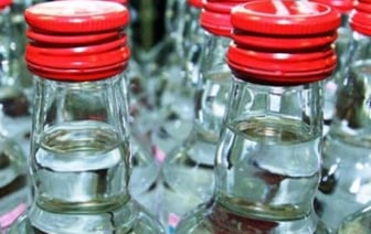 Когда водка бывает полезной и можно ли ей лечить простуду, рассказала врач