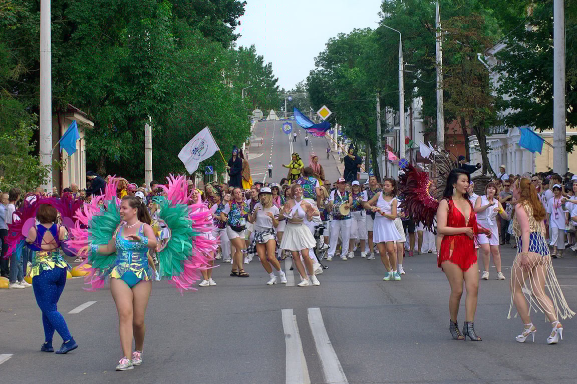 Фестиваль самбы впервые прошел в рамках Международного фестиваля искусств «Славянский базар в Витебске». Фото Сергея Серебро