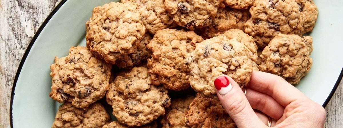 Приготовьте овсяное печенье быстро и просто по этому рецепту. Исчезнет с тарелки за считанные минуты — Полезно