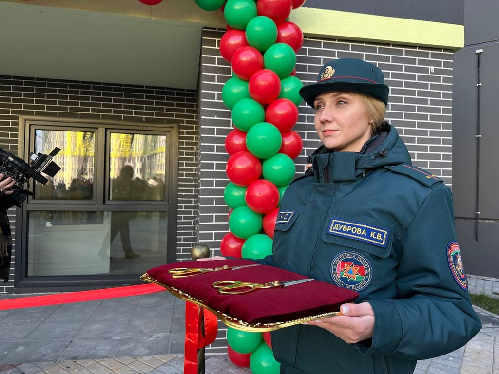 В Бресте 100 спасателей получили ключи от арендного жилья