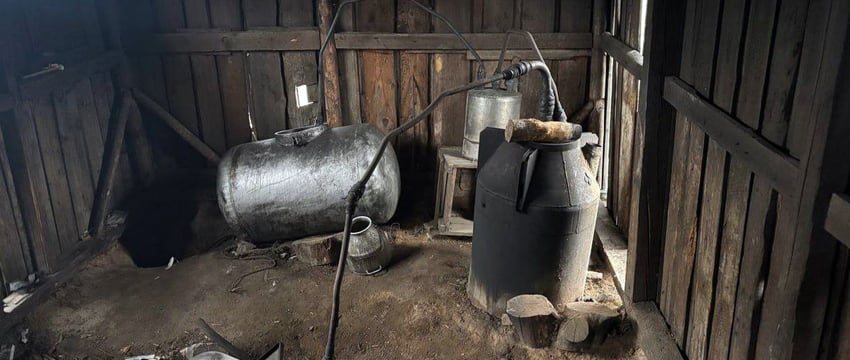Лабораторию по производству крафтового алкоголя накрыла милиция в Докшицком районе