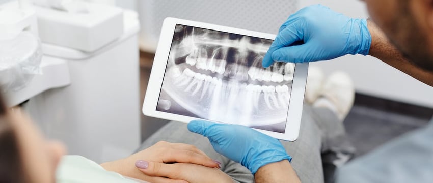 В Сочельник россияне массированно атаковали юг Украины дронами и ракетами: какие последствия