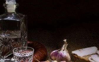 В Беларуси можно легально делать самогон только в некоторых местах. Запомните их