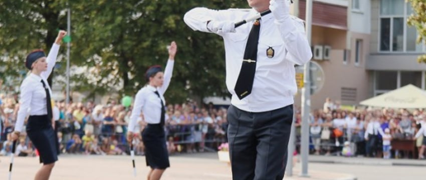 Танец регулировщика из Беларуси завоевывает популярность в интернете