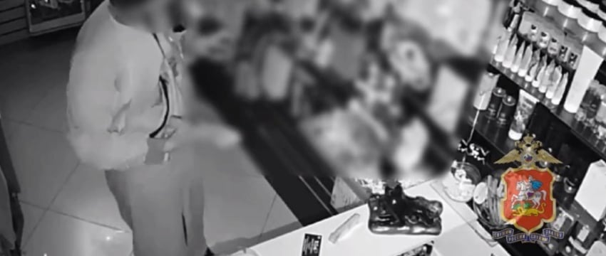 Женщина ограбила магазин для взрослых в Подмосковье