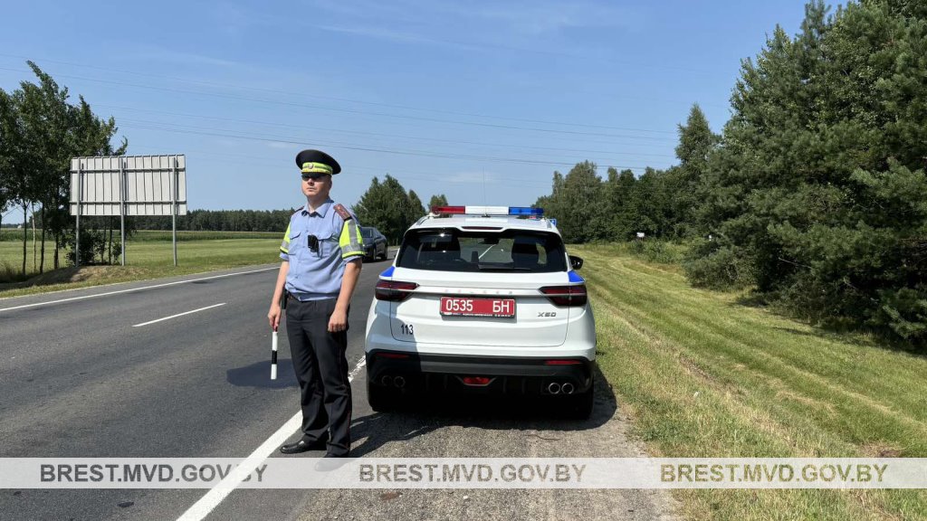 Возле Бреста ГАИ провела мониторинг дорог при помощи квадрокоптера