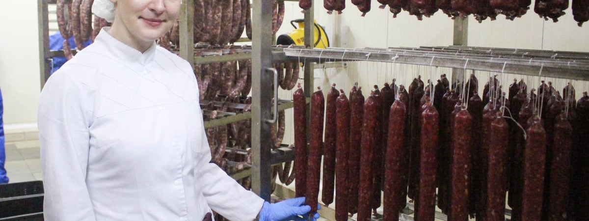 Очереди в магазинах — лучшая похвала. Как делают популярную обуховскую колбасу