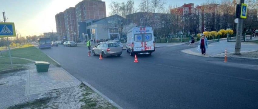 В Бресте автомобиль сбил женщину на переходе
