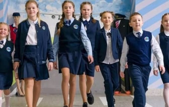 Новая история, другие обеды и дневники: что ждет школьников с 1 сентября