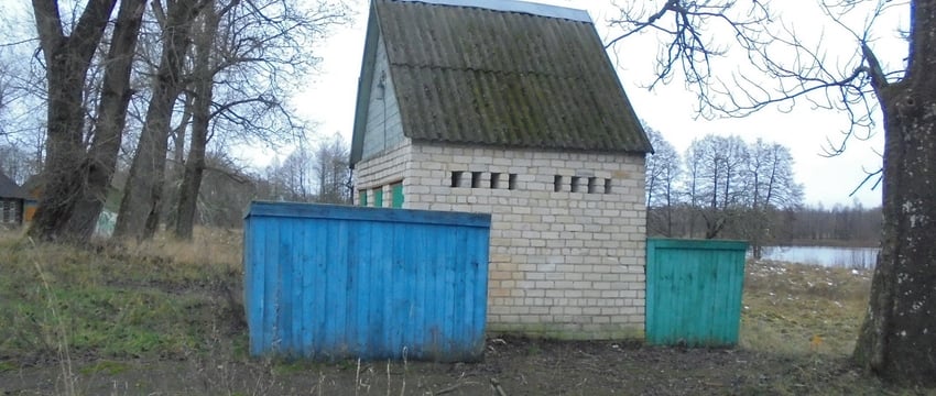 Здание уборной пытаются продать с аукциона в Полоцком районе. Узнали цену