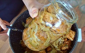 Как закатать на зиму мясо? Эти консервы получатся вкуснее магазинных — Полезно
