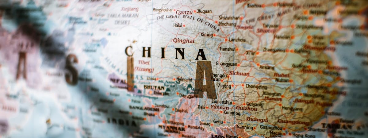 Приток прямых иностранных инвестиций в Китай за январь-май снизился на 28,2%