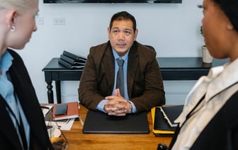 США решили возобновить военную помощь и передачу разведданных Украине