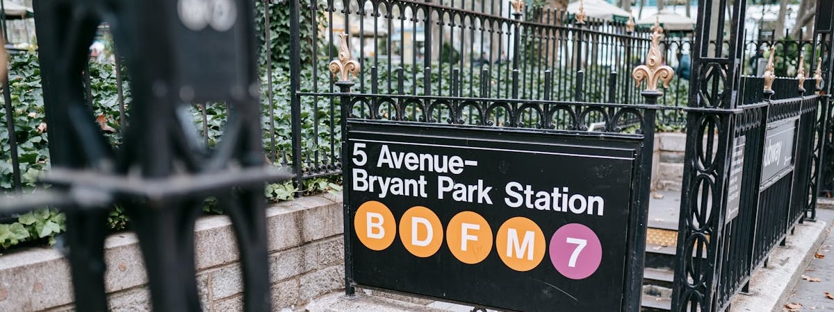 В МАРТ решили «приблизить» маркетплейсы к офлайн-торговле в Беларуси. Какие обязанности пообещали ввести?