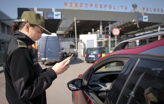 Совмин Польши одобрил отмену штампов в паспортах на границе. Как въезжать белорусам?