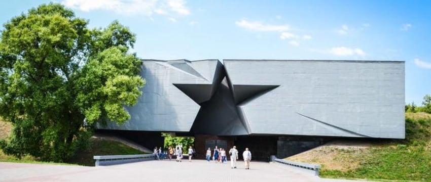 Флешмоб в честь 9 Мая в Брестской крепости