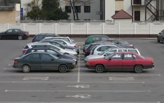 Владелец авто тяжело болеет — могут ли родственники продать автомобиль? Ответ нотариуса из Бреста