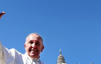 Папа Римский и смартфоны: призыв к молодежи