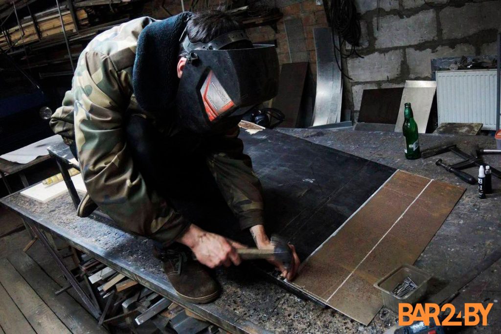 Необычную электротехнику создает житель Барановичей