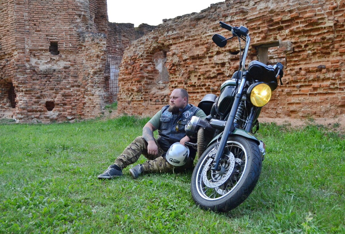 Житель Брестской области три года колесит на легендарном BMW R 1200C