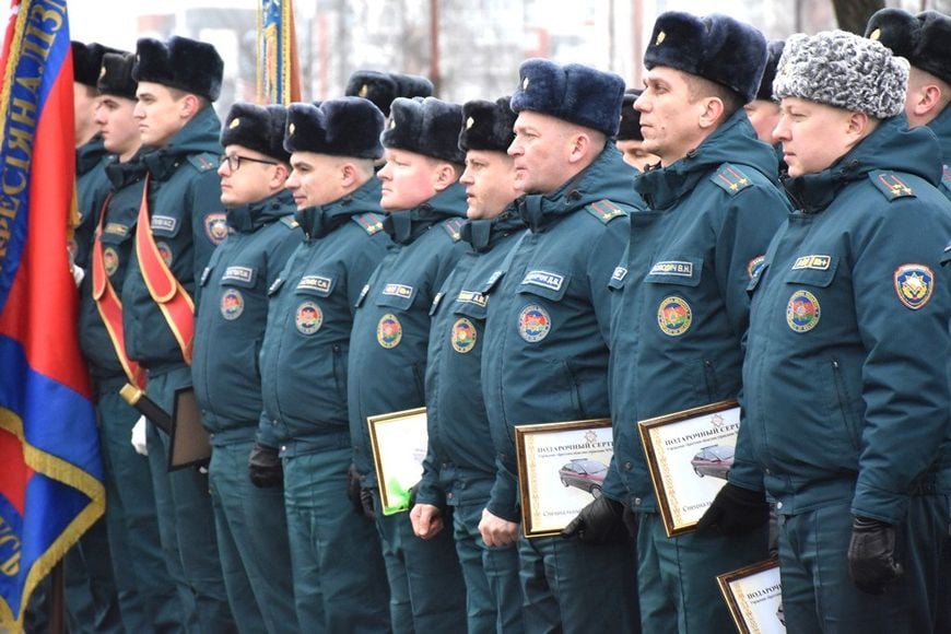 Ключи от новых автомобилей вручили спасателям Брестской области