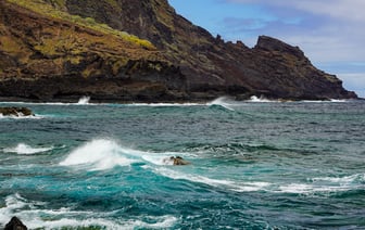 Власти испанского курорта ввели для туристов штраф в 250 евро. Какая хитрость теперь под запретом?