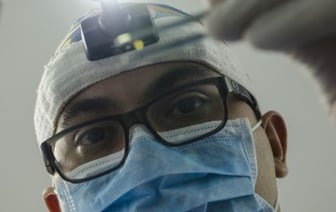 Вранье, жалобы, запах чеснока и перегара: что бесит стоматолога