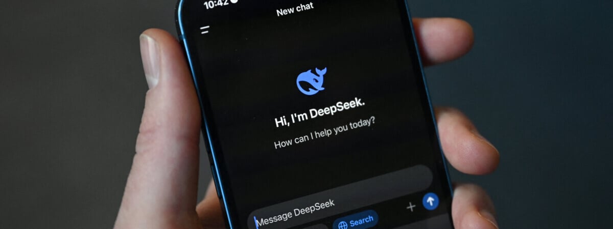 Китайский чат-бот DeepSeek поставил под угрозу инвестиции в ИИ по всему миру. Каким образом?