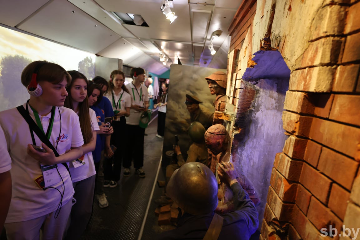 Участники проекта «Поезд Памяти» поделились впечатлениями от знакомства с Брестской крепостью