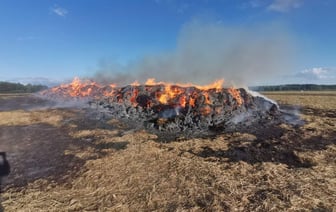 В Вороновском районе в поле сгорело 57 тонн соломы