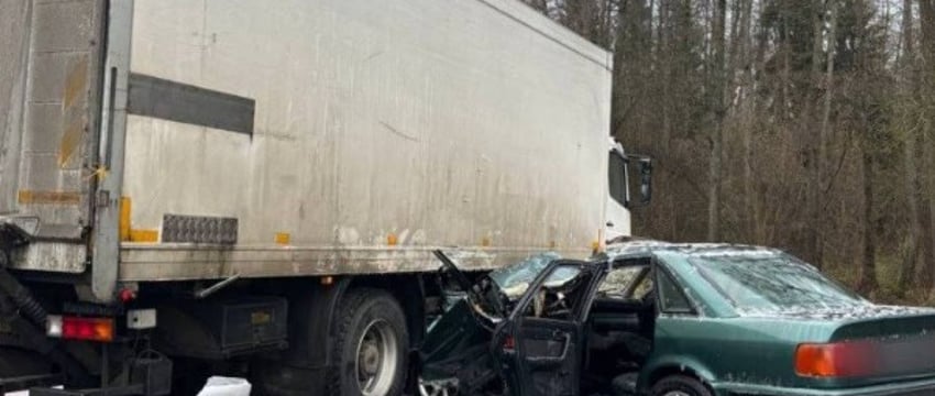 Трагедия на М1: водитель легкового автомобиля погиб в столкновении с грузовиком в Ивацевичском районе