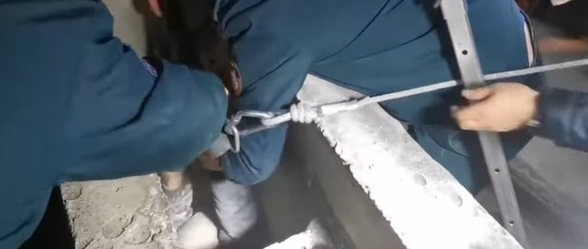 Минчан застрял в вентиляционной шахте жилой многоэтажки