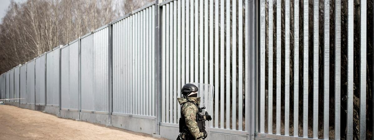 Польша решила модернизировать забор на границе с Беларусью