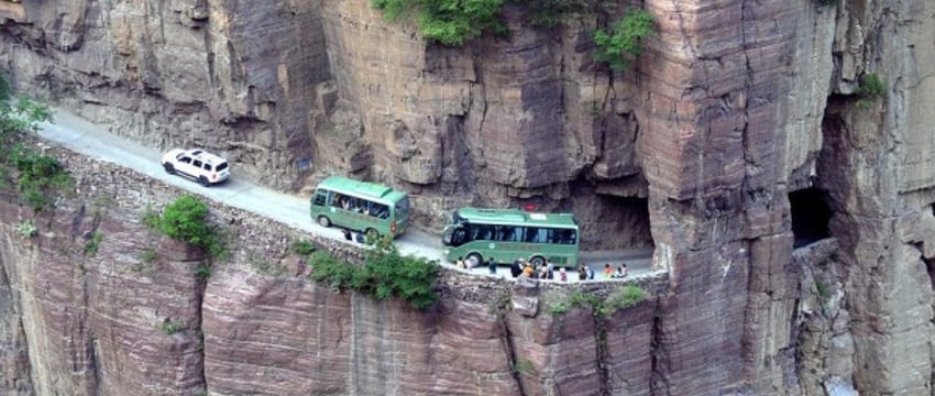 10 самых необычных дорог мира