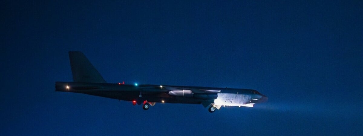 «Не сможем сдержать Израиль» — США направили свои бомбардировщики в регион в ожидании «сокрушительного ответа» Ирана — Видео