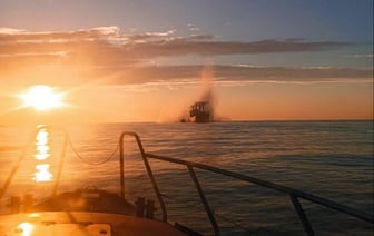 Гражданское судно подорвалось на мине в Черном море — Фото