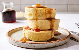 Эти японские блинчики напоминают суфле. Вот как приготовить, чтобы были максимально пышными? — Полезно