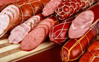 В Ошмянах предприятие поставляло мясную продукцию, а денег не получало — чем все закончилось