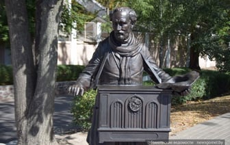 В Гомеле нашли хулигана, повредившего скульптуру шарманщика