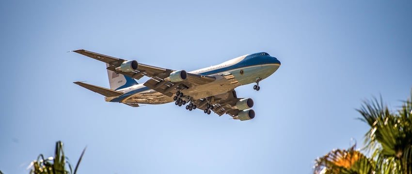 У самолета Boeing 737 Max 9 в США в полете вылетело окно. Авиакомпания сняла эти лайнеры с рейсов