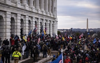 Самый жестокий участник беспорядков в Капитолии США, выступающий за Трампа, приговорен к 20 годам тюремного заключения.