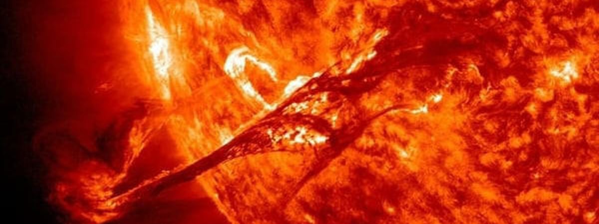 НАСА зафиксировало мощный взрыв на Солнце. Когда белорусам ждать магнитную бурю? — Видео