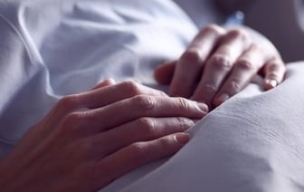 Белоруска пообедала в столовой — и попала на неделю в больницу. Сколько отсудила?