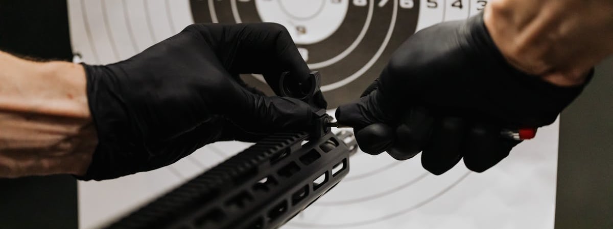 Украинские санкции против Лукойла заблокировали транзит нефти в Венгрию