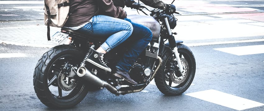 Бревна упали с фуры и убили женщину в Ганцевичском районе