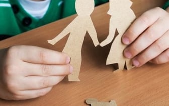 За что могут лишить родительских прав? Рассказала судья Брестского областного суда