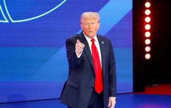 Трамп планирует отменить гражданство по праву рождения