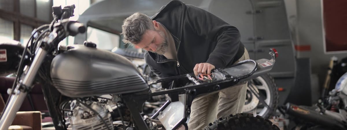 Ford меняет планы по электровнедорожникам