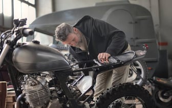 Ford меняет планы по электровнедорожникам