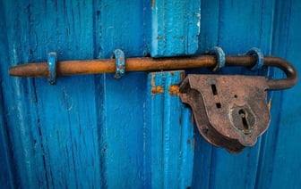 Экс-депутатка Мингорсовета: «Районки публикуют отчеты о том, как проходит сбор подписей в поддержку кандидатов, с фото с заблюренными лицами»